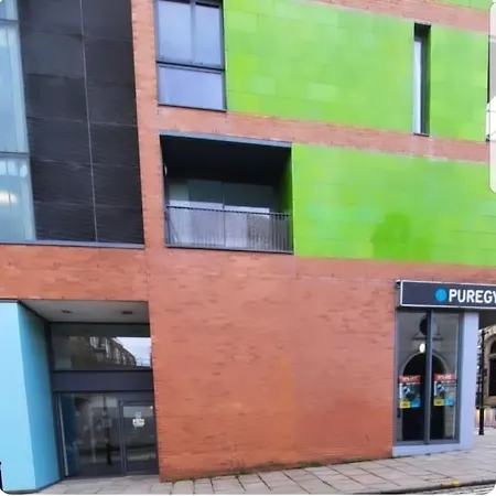 Appartement 2 Bed Flat In Centre *