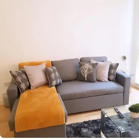 2 Bed Flat In Centre Leeds (West Yorkshire)