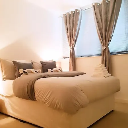 2 Bed Flat In Centre * Leeds (West Yorkshire)